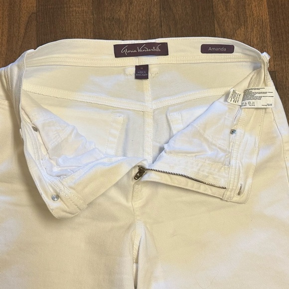 Gloria Vanderbilt White Straight Leg Jeans - Picture 9 of 11